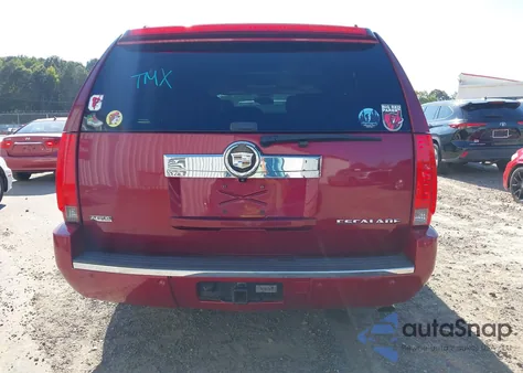 2010 Cadillac Escalade Esv Luxury z USA, uszkodzony, nr VIN 1GYUKHEF3AR224524